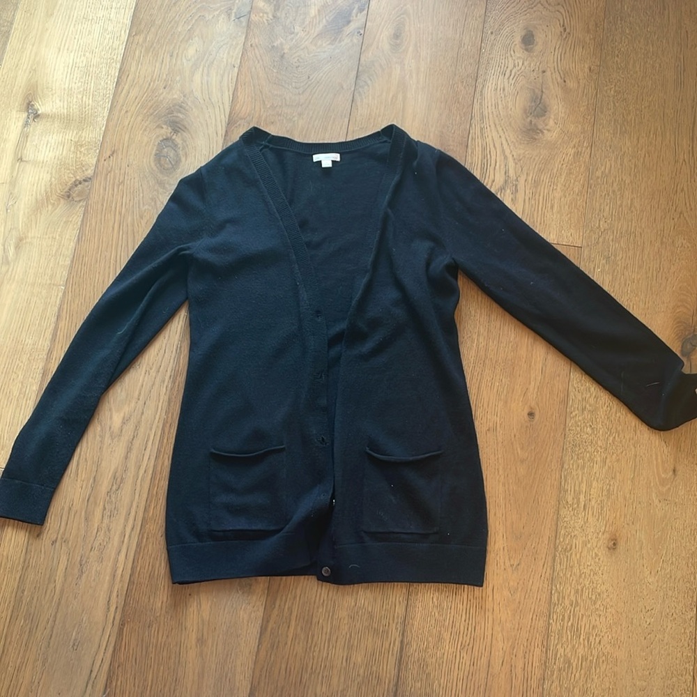 Women’s black gap cardigan size S